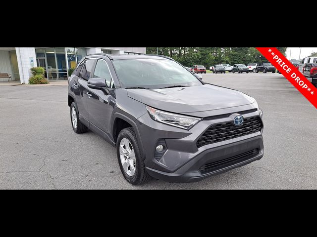 2020 Toyota RAV4 Hybrid XLE