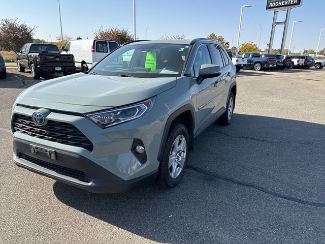 2020 Toyota RAV4 Hybrid XLE