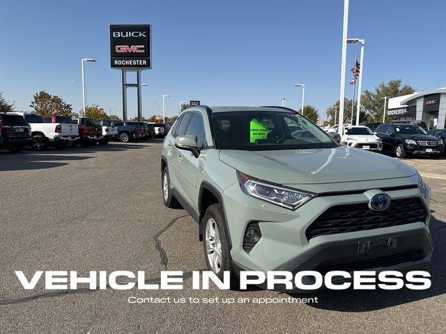 2020 Toyota RAV4 Hybrid XLE