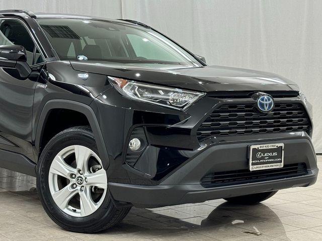 2020 Toyota RAV4 Hybrid XLE