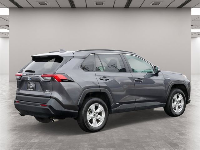 2020 Toyota RAV4 Hybrid XLE