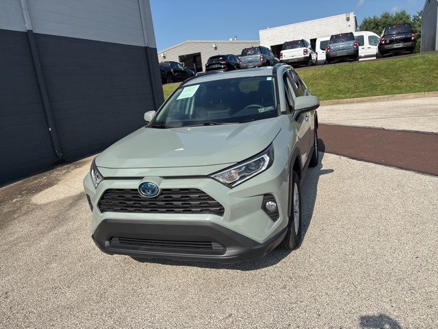 2020 Toyota RAV4 Hybrid XLE