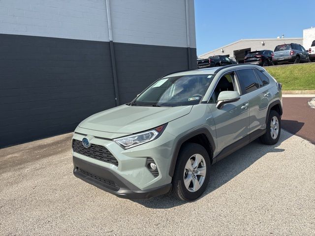 2020 Toyota RAV4 Hybrid XLE
