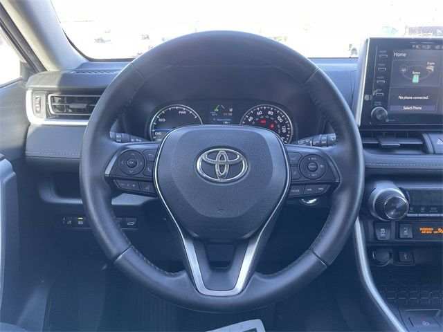 2020 Toyota RAV4 Hybrid XLE