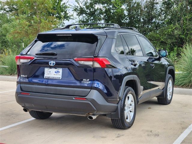 2020 Toyota RAV4 Hybrid XLE