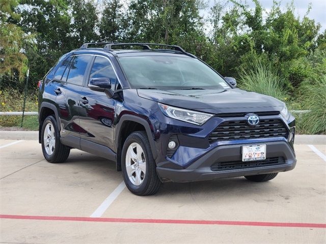 2020 Toyota RAV4 Hybrid XLE