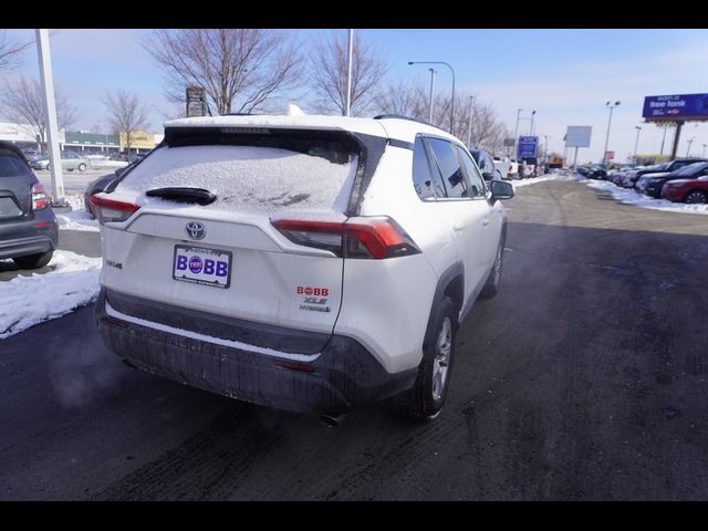 2020 Toyota RAV4 Hybrid XLE