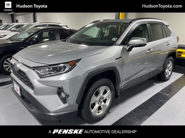 2020 Toyota RAV4 Hybrid XLE