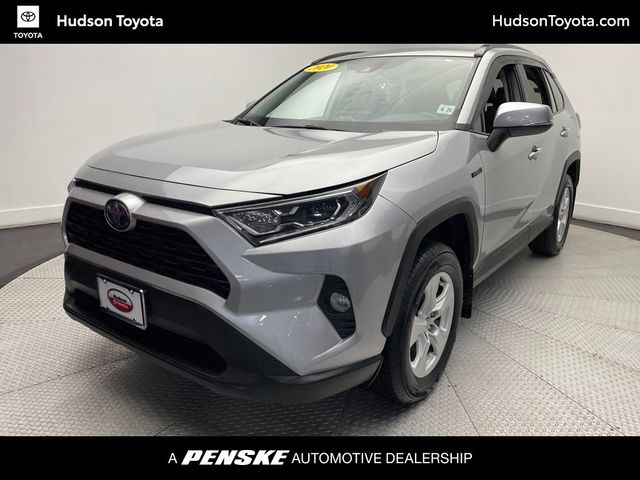 2020 Toyota RAV4 Hybrid XLE