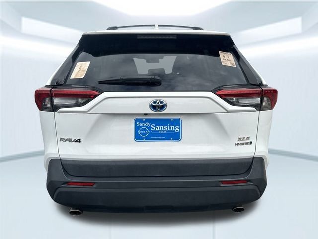 2020 Toyota RAV4 Hybrid XLE