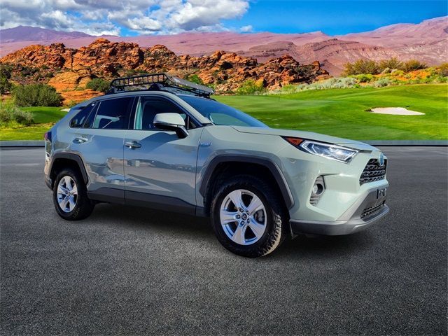 2020 Toyota RAV4 Hybrid XLE