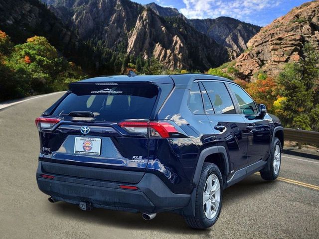 2020 Toyota RAV4 Hybrid XLE