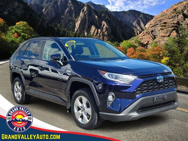 2020 Toyota RAV4 Hybrid XLE