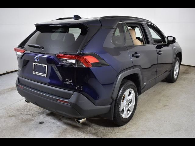 2020 Toyota RAV4 Hybrid XLE