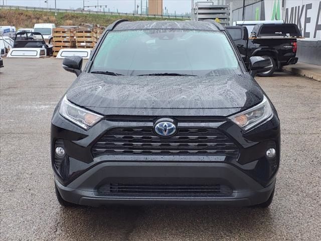 2020 Toyota RAV4 Hybrid XLE