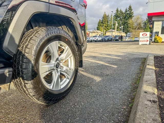 2020 Toyota RAV4 Hybrid XLE