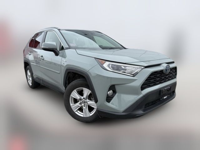 2020 Toyota RAV4 Hybrid XLE