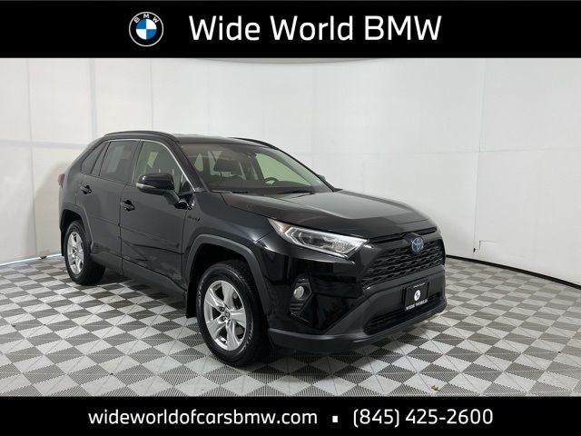 2020 Toyota RAV4 Hybrid XLE