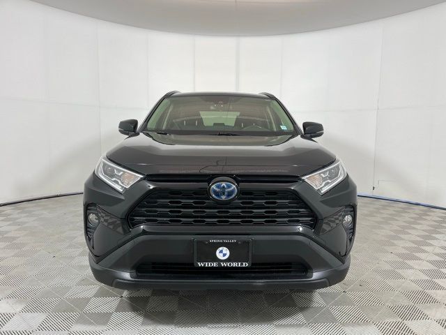 2020 Toyota RAV4 Hybrid XLE