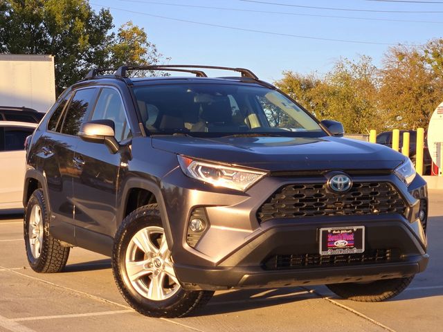 2020 Toyota RAV4 Hybrid XLE