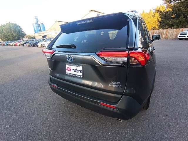 2020 Toyota RAV4 Hybrid XLE