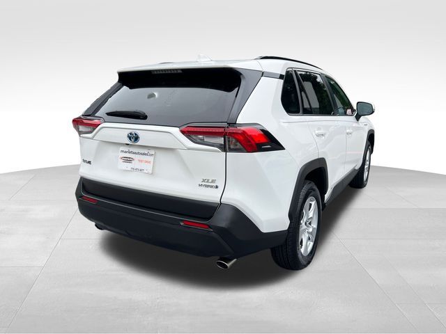 2020 Toyota RAV4 Hybrid XLE