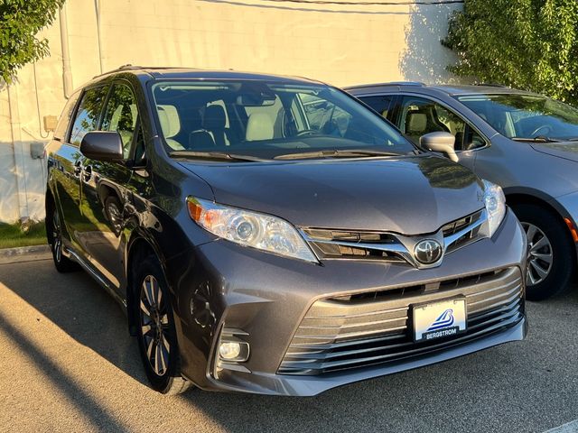 2020 Toyota Sienna 