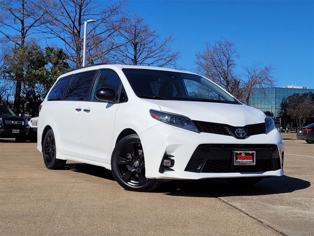 2020 Toyota Sienna 