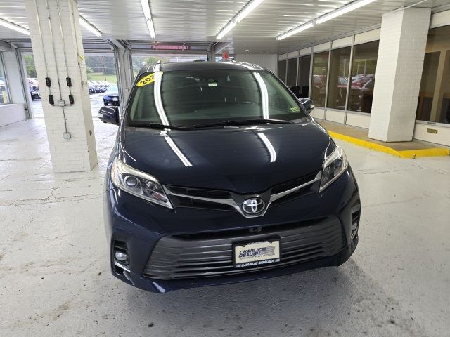 2020 Toyota Sienna 