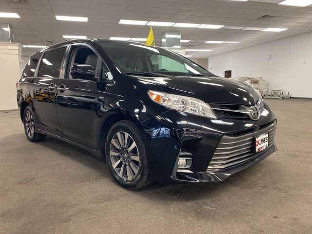 2020 Toyota Sienna 