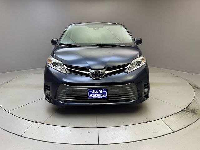 2020 Toyota Sienna XLE Premium