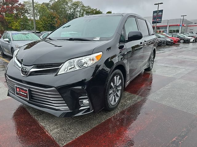 2020 Toyota Sienna 