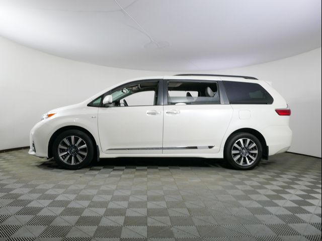 2020 Toyota Sienna XLE Premium