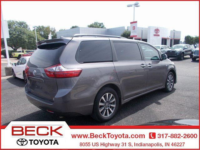 2020 Toyota Sienna XLE