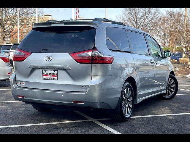 2020 Toyota Sienna 