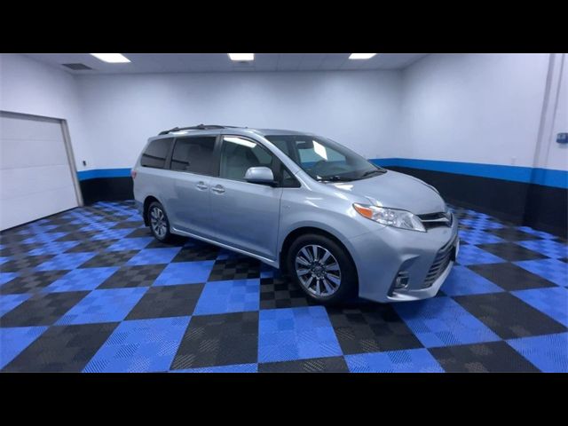 2020 Toyota Sienna 