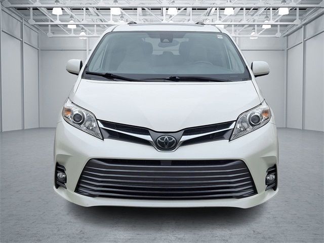 2020 Toyota Sienna 