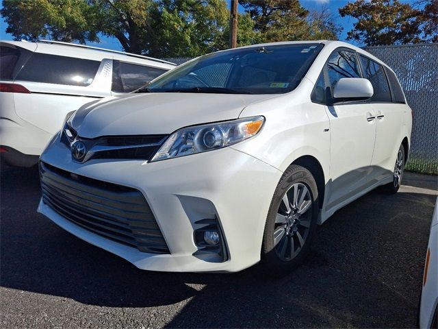 2020 Toyota Sienna 