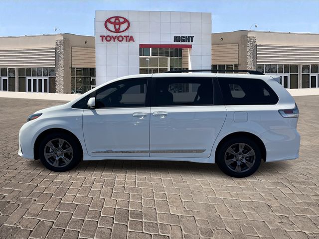 2020 Toyota Sienna SE Premium