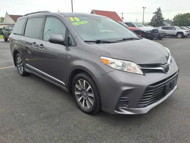 2020 Toyota Sienna LE