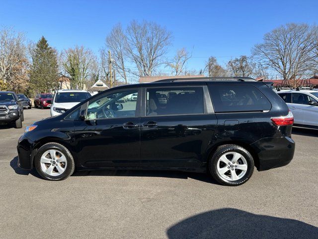 2020 Toyota Sienna LE