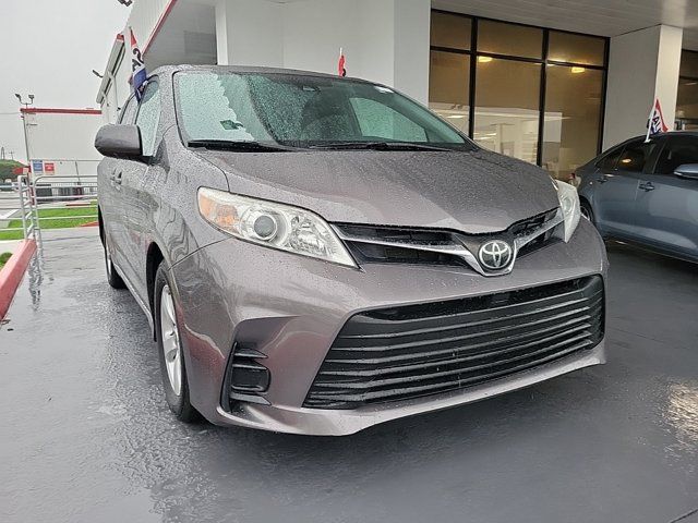 2020 Toyota Sienna 