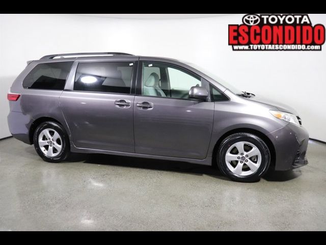 2020 Toyota Sienna 