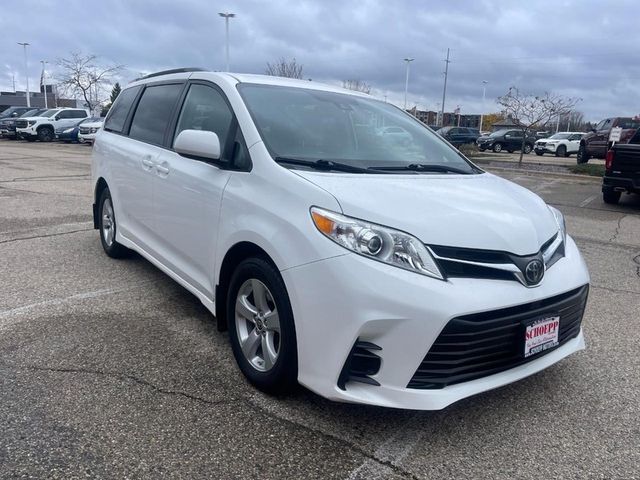 2020 Toyota Sienna LE