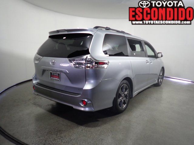 2020 Toyota Sienna 