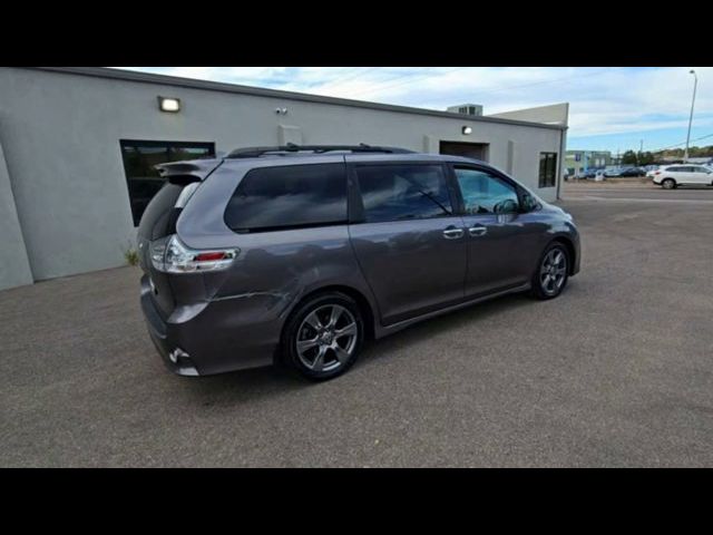 2020 Toyota Sienna 