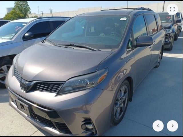 2020 Toyota Sienna 