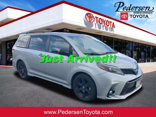 2020 Toyota Sienna SE Premium