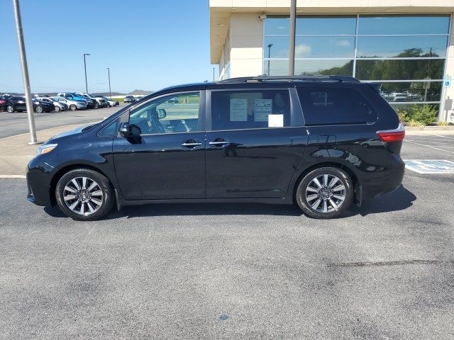 2020 Toyota Sienna XLE Premium