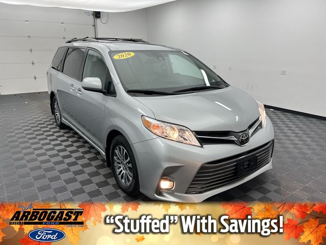 2020 Toyota Sienna XLE